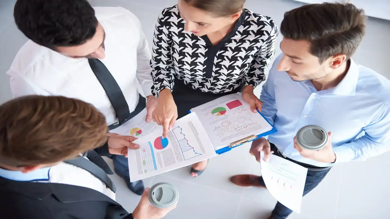 What are Financial Planner Advantages-Frequently Asked Questions-Types of Financial Planner